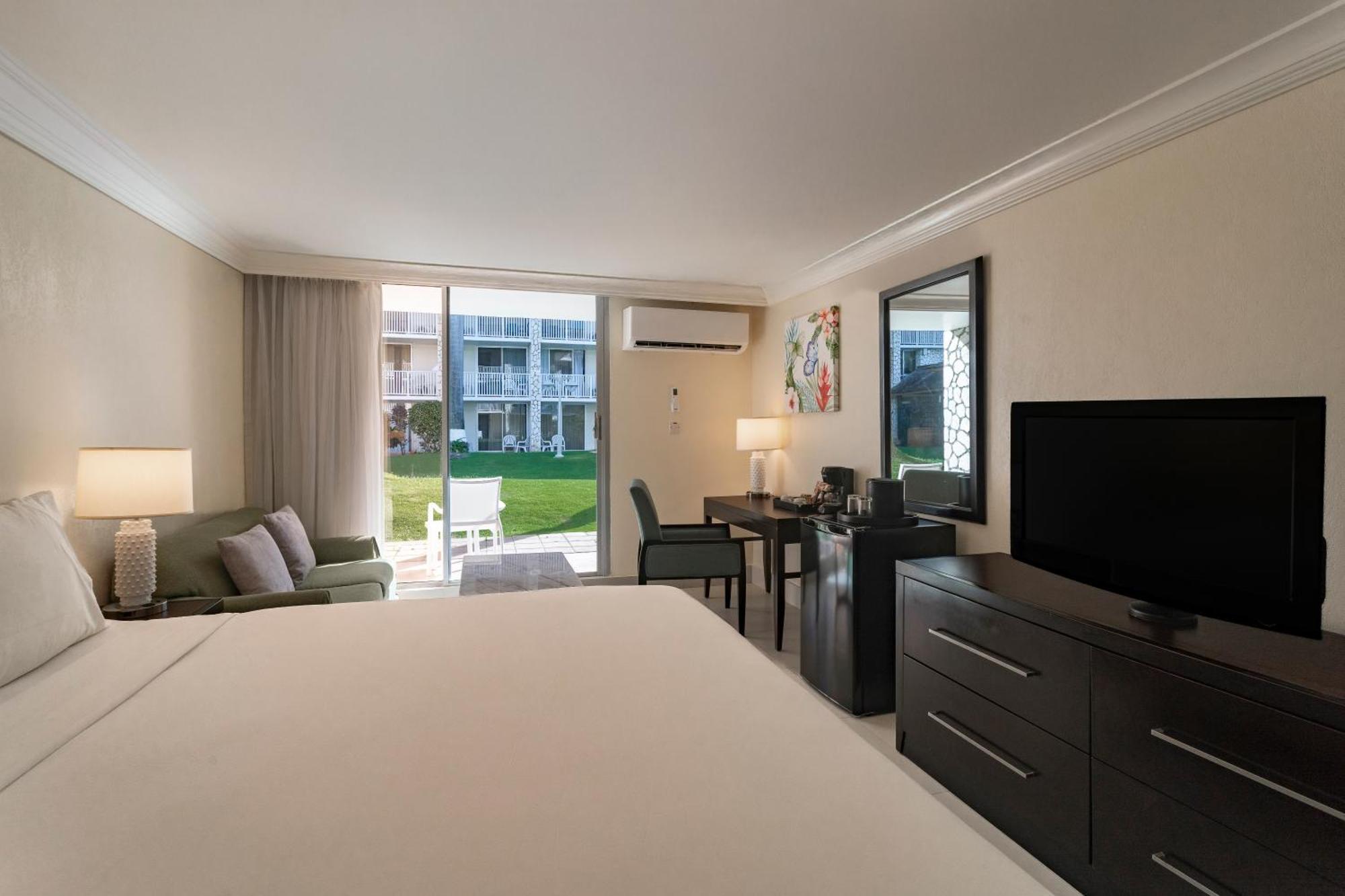 Catalonia Montego Bay Hotel Exterior photo