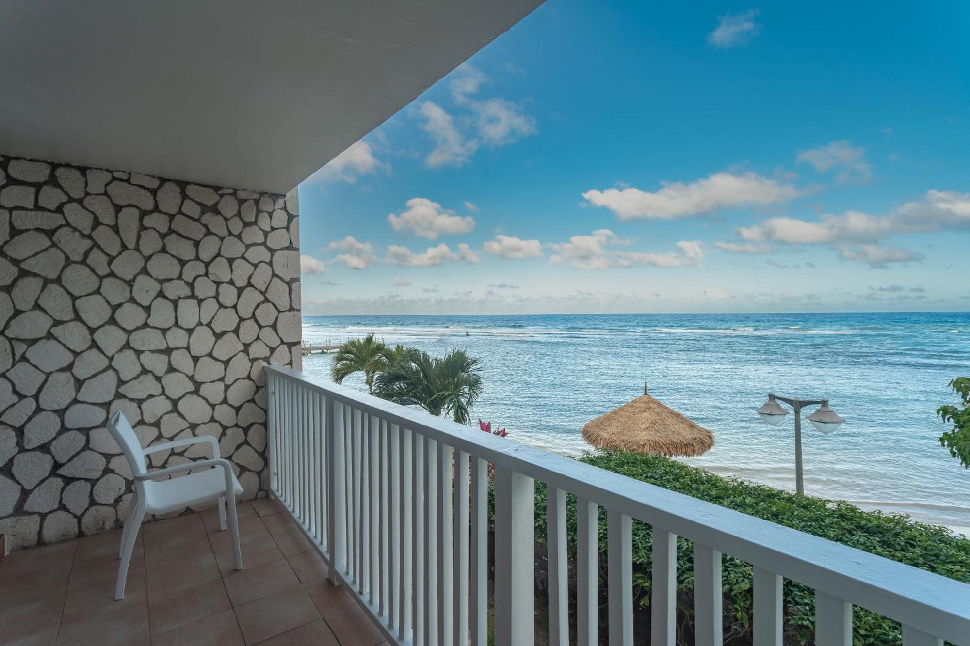 Catalonia Montego Bay Hotel Exterior photo